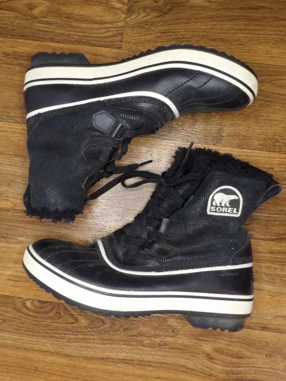Sorel Tivoli Waterproof Winter Boots Black and White Size 8